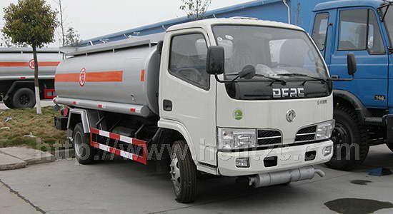 東風(fēng)金霸加油車