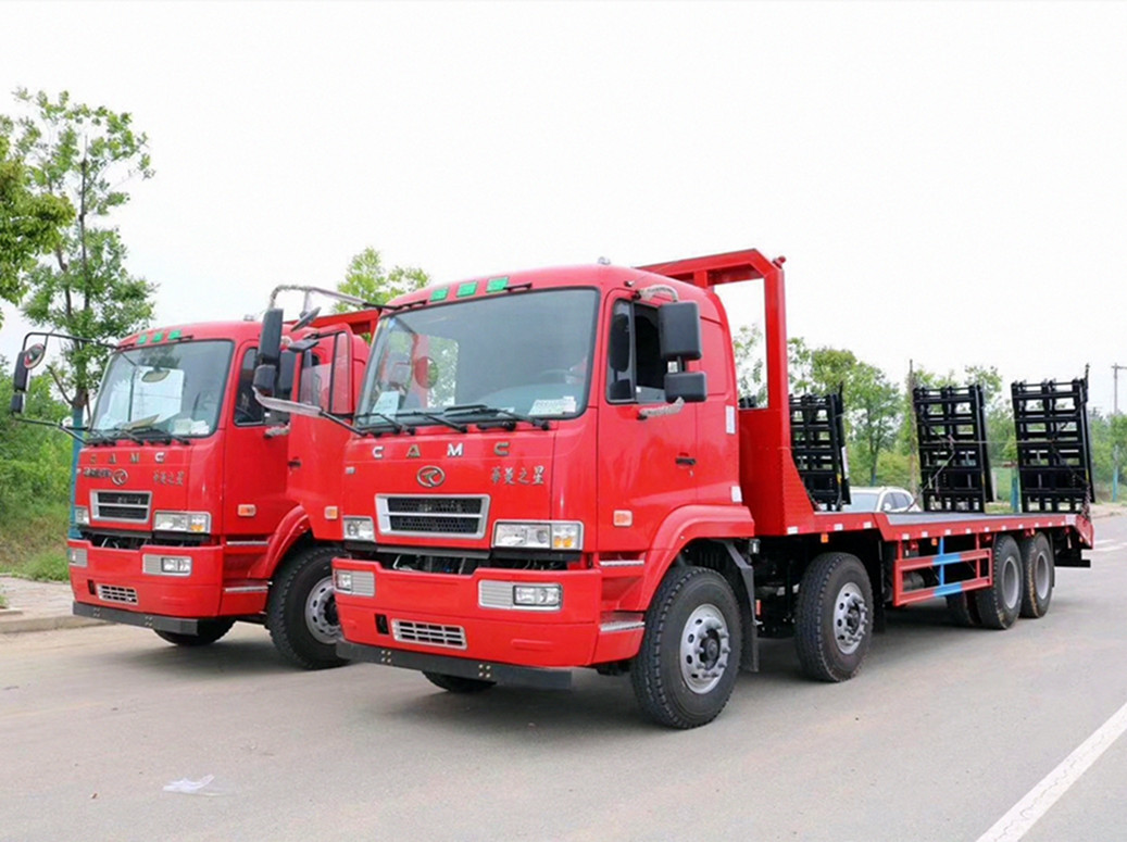 【35噸】華菱之星前四后八平板運(yùn)輸車(chē)