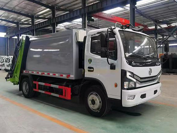 【京環(huán)9立方】東風多利卡壓縮式垃圾車