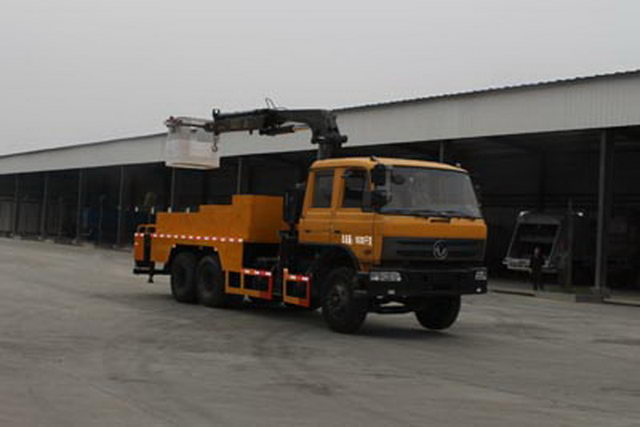 程力威牌CLW5160JGKD4型高空作業(yè)車(chē)