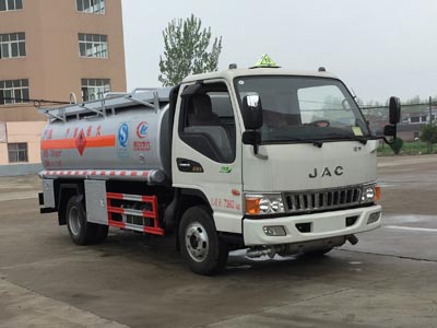 程力威牌CLW5070GJYH5型加油車(chē)