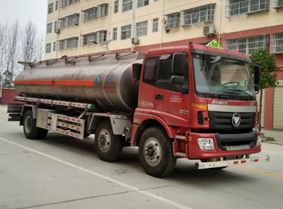 程力威牌CLW5250GYYLB5型鋁合金運(yùn)油車