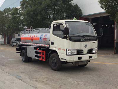 程力威牌CLW5040GJYE5型加油車(chē)