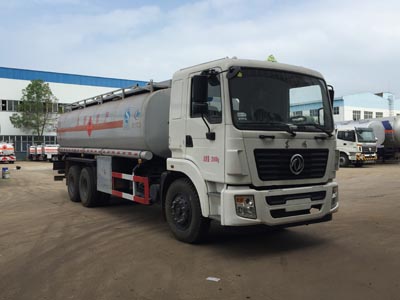 程力威牌CLW5251GYYT5型運(yùn)油車
