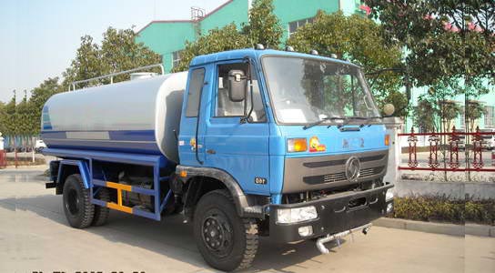 東風153灑水車